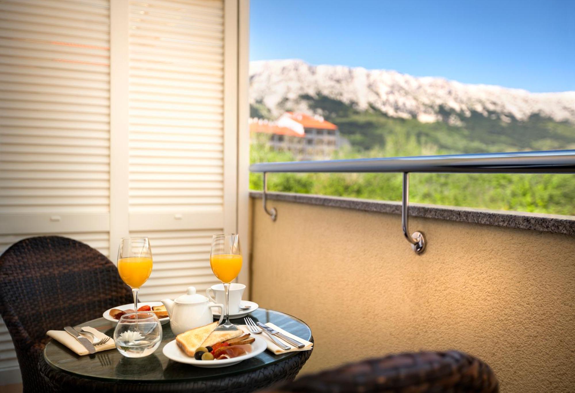 Valamar Villa Adria Baška Kültér fotó